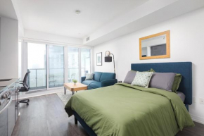 Spacious Studio w View Steps from Eatons & TMU